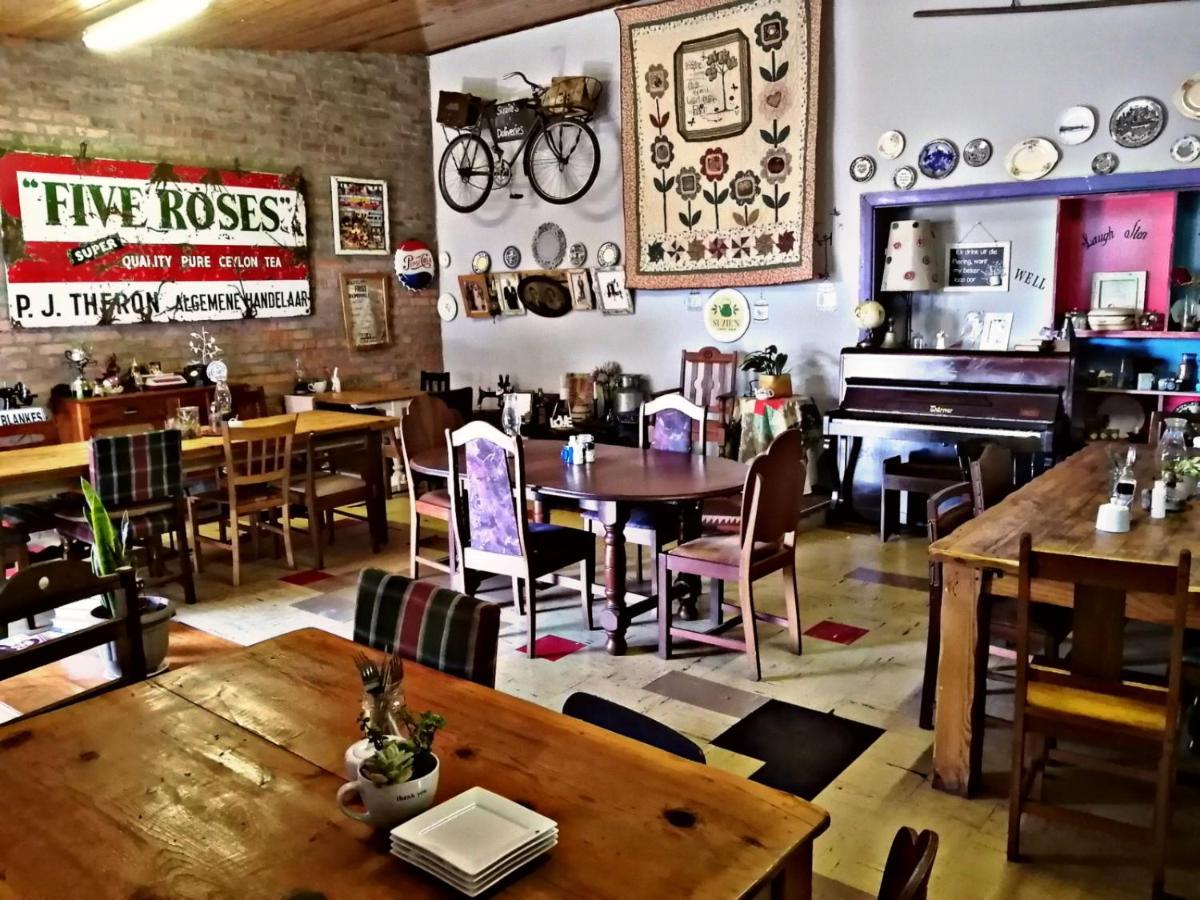 Suzie'S Coffee Shop Accommodation Bellville Exterior photo