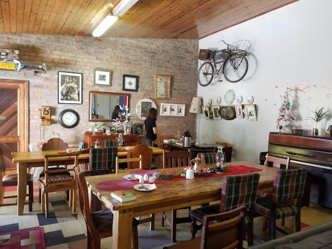 Suzie'S Coffee Shop Accommodation Bellville Exterior photo