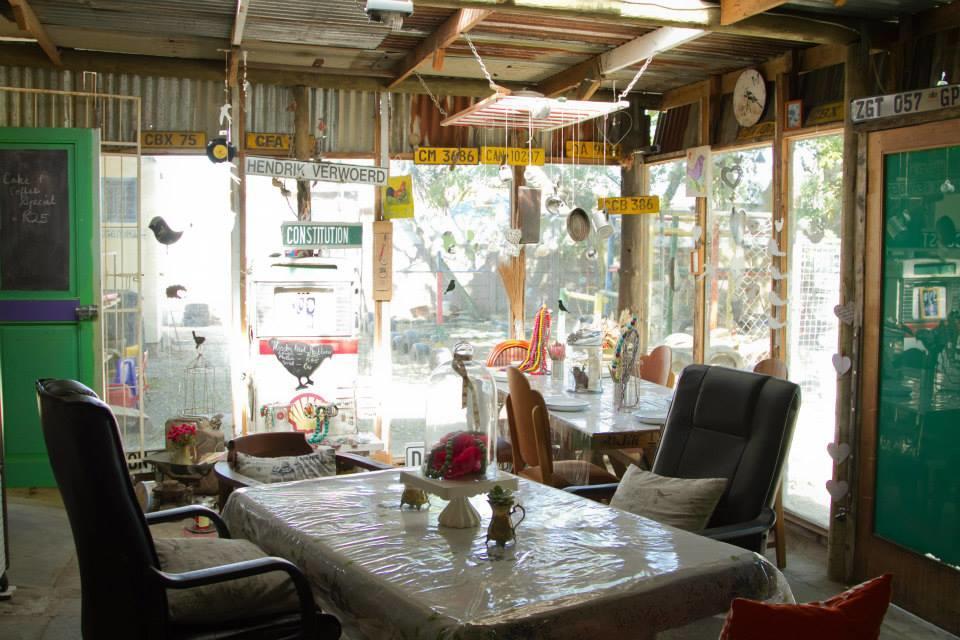 Suzie'S Coffee Shop Accommodation Bellville Exterior photo